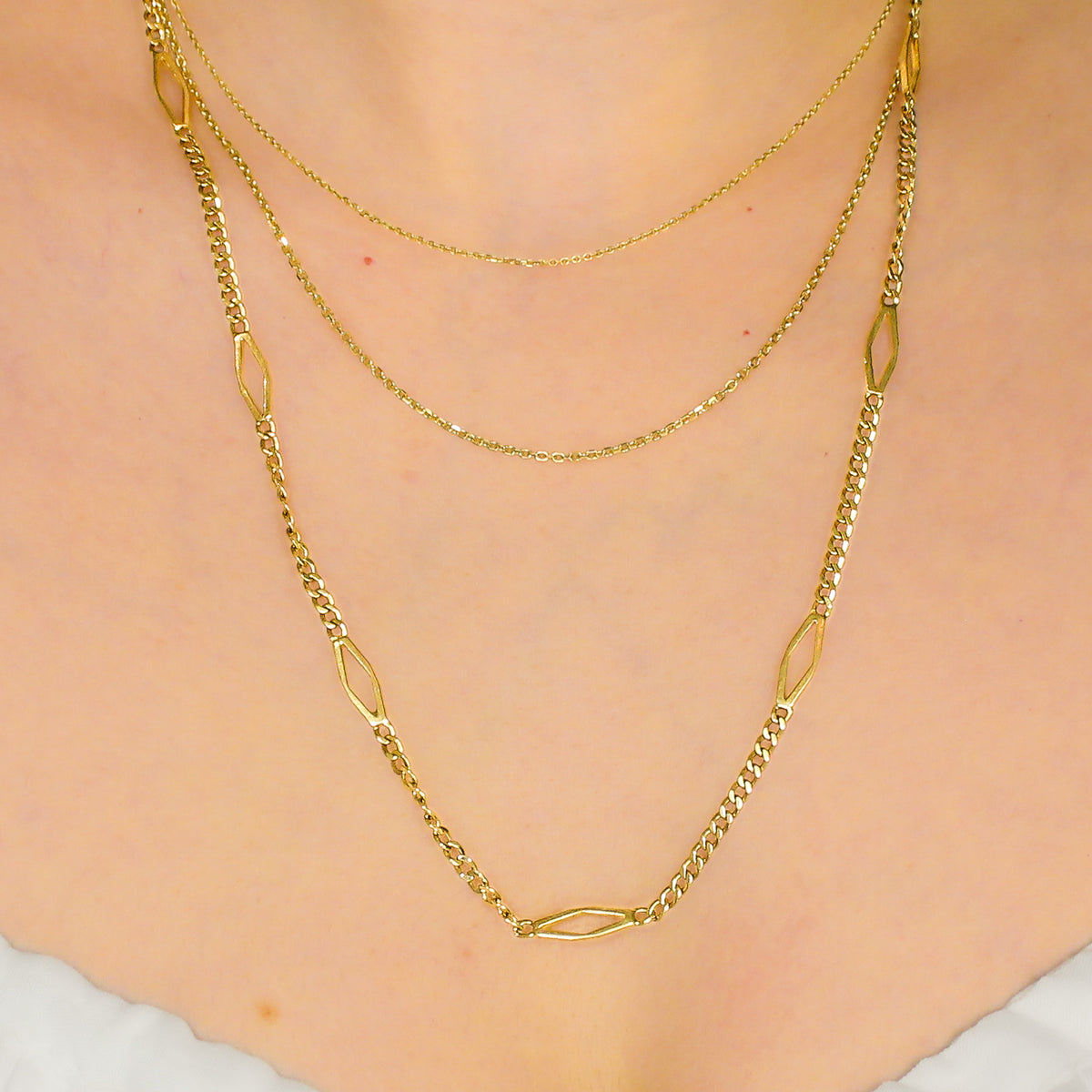 Diamond Shaped Specialty Chain 14 Karat Gold