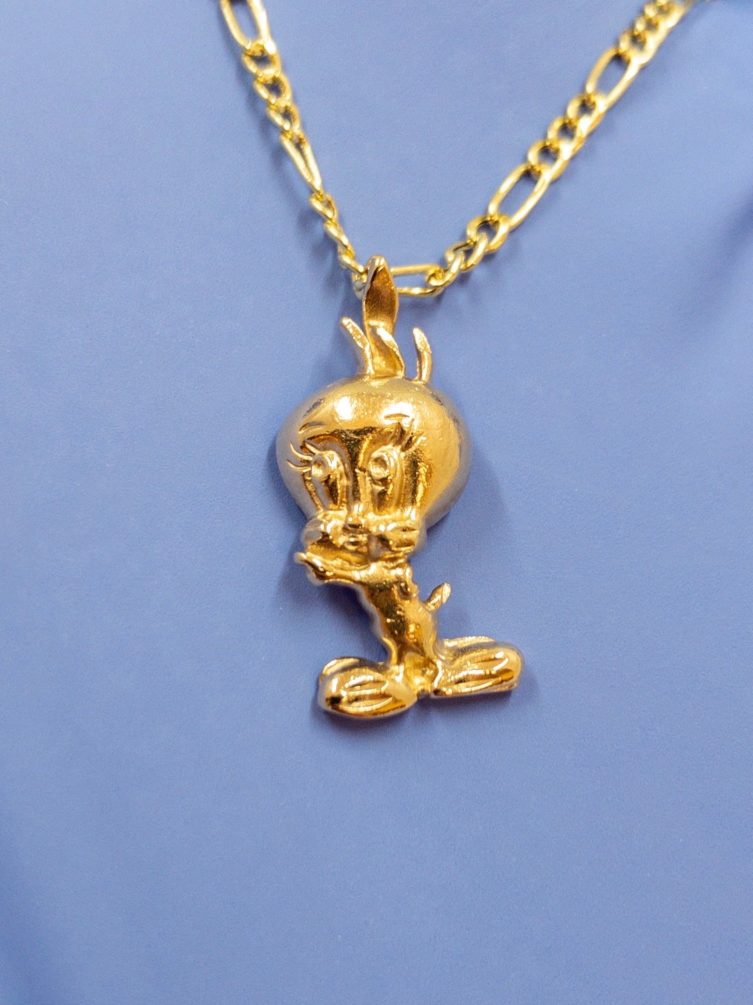 10kt purchases vintage tweety bird pendant